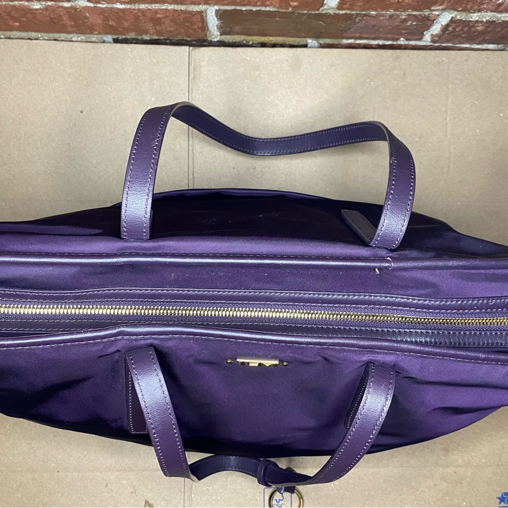 Tumi Voyageur Everyday Tote - Picture 3 of 12